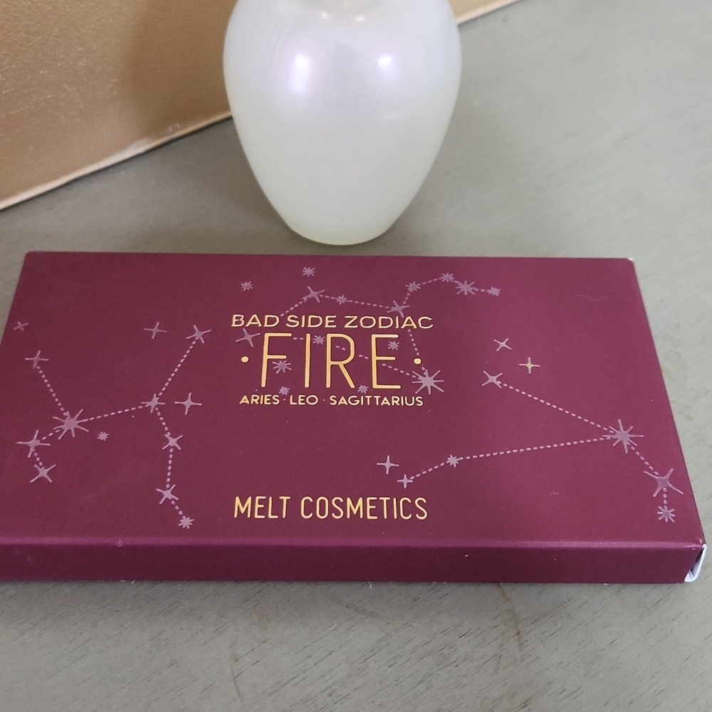 Bad Side Zodiac Eyeshadow Palette - Picture 5 of 6